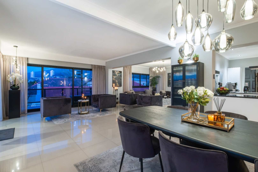 7 Bedroom Property for Sale in Oranjezicht Western Cape